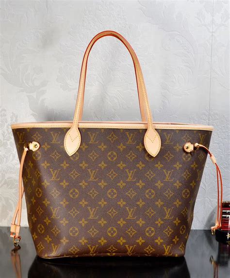 louis vuitton neverfull mm pink.